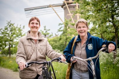 Wijkcoach Loes van Delft en Joke Spoor